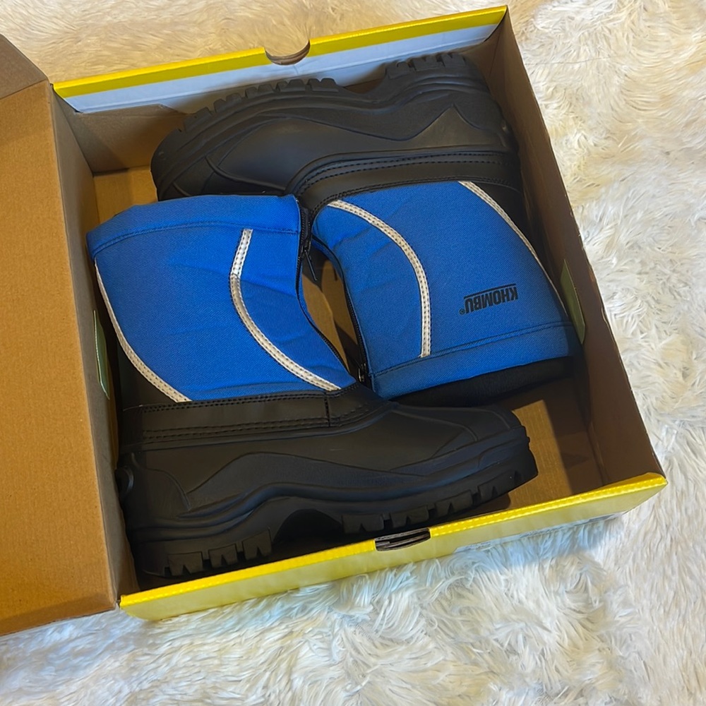 Snow boots